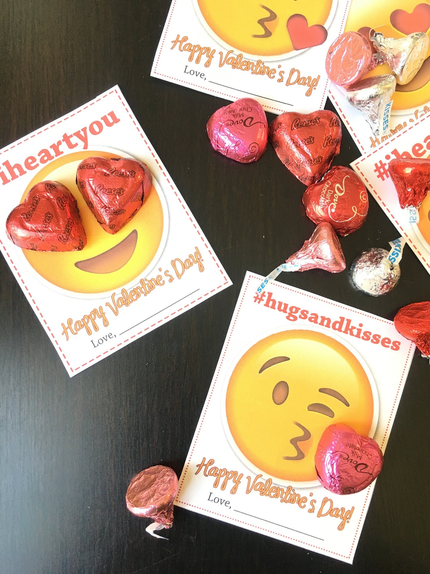 Valentine's Day Emoji #iheartyou & #hugsandkisses Gift Tags | Printable Gift Tag