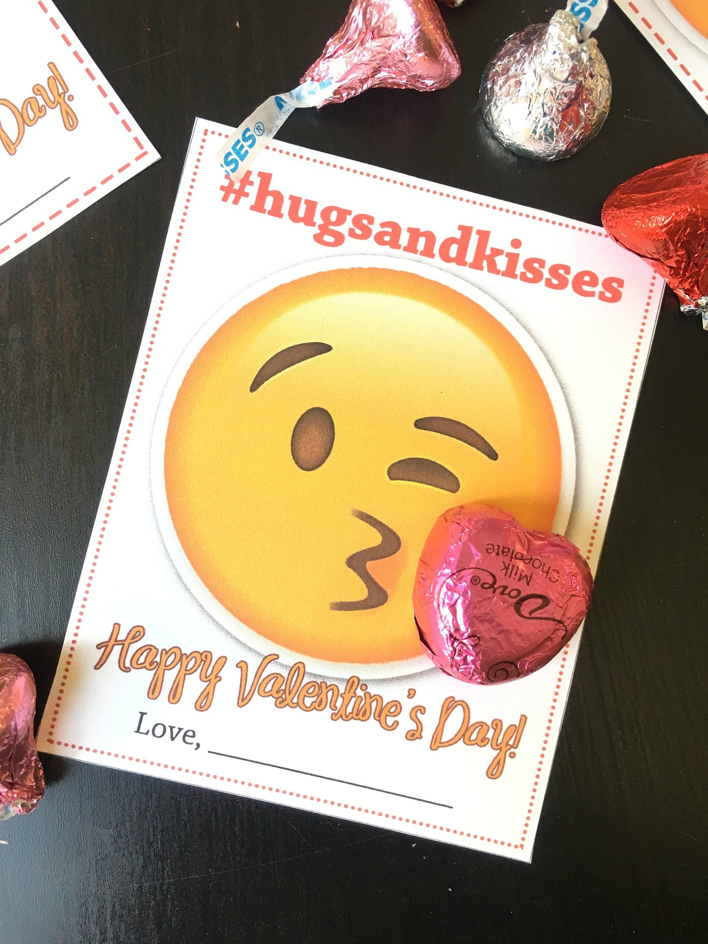 Valentine's Day Emoji #iheartyou & #hugsandkisses Gift Tags | Printable Gift Tag