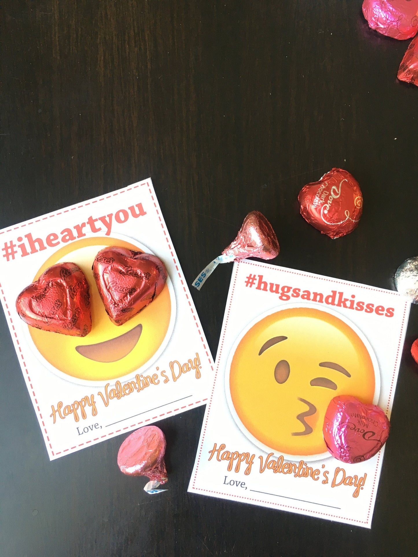 Valentine's Day Emoji #iheartyou & #hugsandkisses Gift Tags | Printable Gift Tag