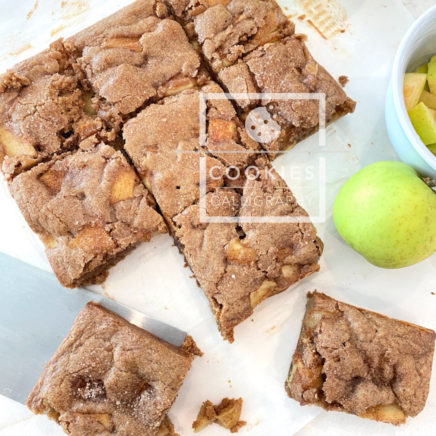 RECIPE: Apple Pie Blondies | Blondie Recipe | Best Apple Pie Blondie Recipe